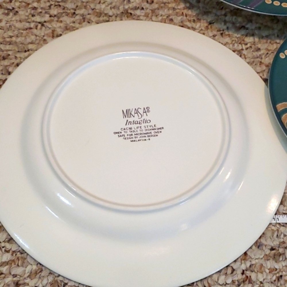Mikasa Intaglio Lifestyle 5 pc Place Setting - Picture 9 of 12
